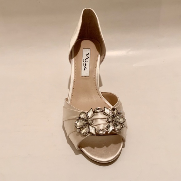 NINA CHARISA IVORY SATIN CRYSTAL Kitten Heel Pumps, Wedding Bridal Dress Shoes 7 - Picture 14 of 14